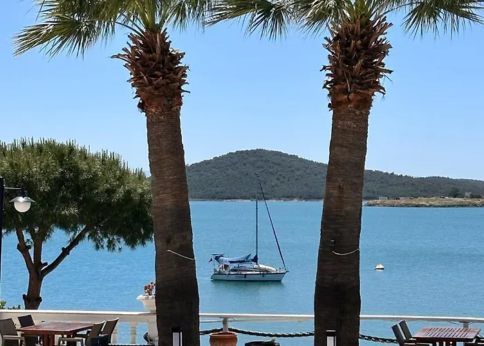 Cunda Panorama Szálloda 2*