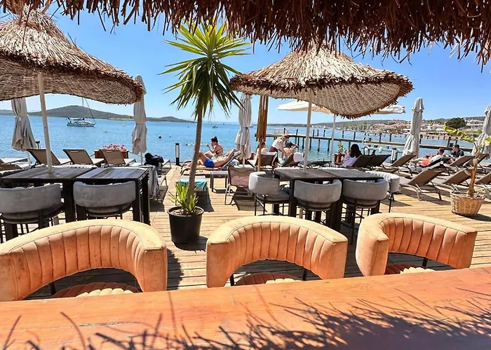 Cunda Panorama Szálloda 2*