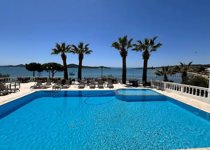 Hotel Cunda Panorama 2*